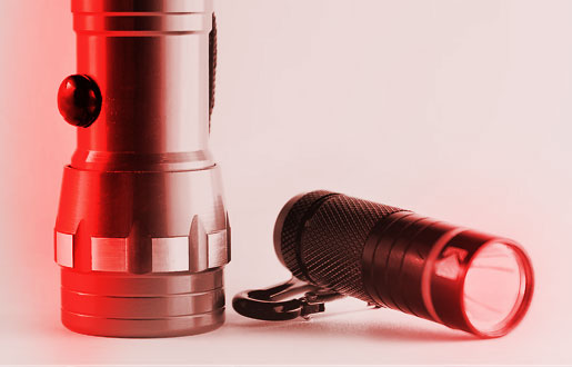 Verbessern Sie Ihre Nachtsicht mit einer taktischen Infrarot-Taschenlampe | Stellen Sie sich ein Bild vor - Mai  9, 2023